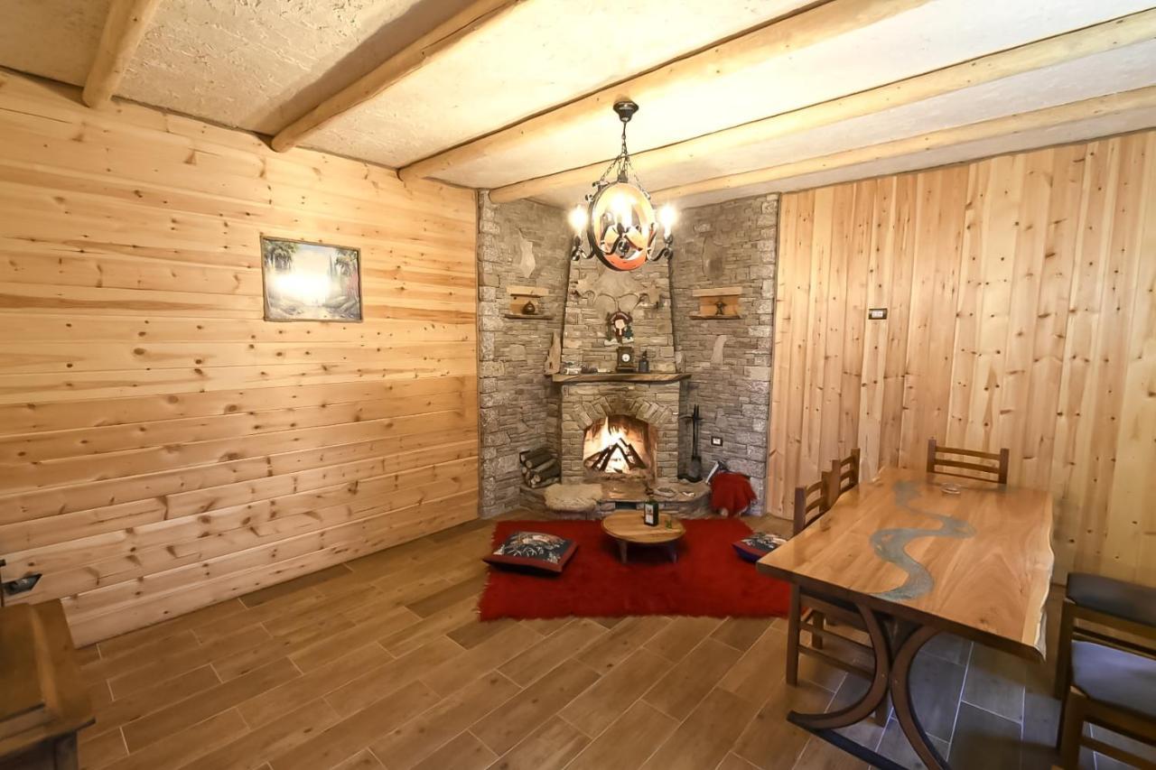 Bujtina Shkodrani Bed & Breakfast Voskopoje Bagian luar foto